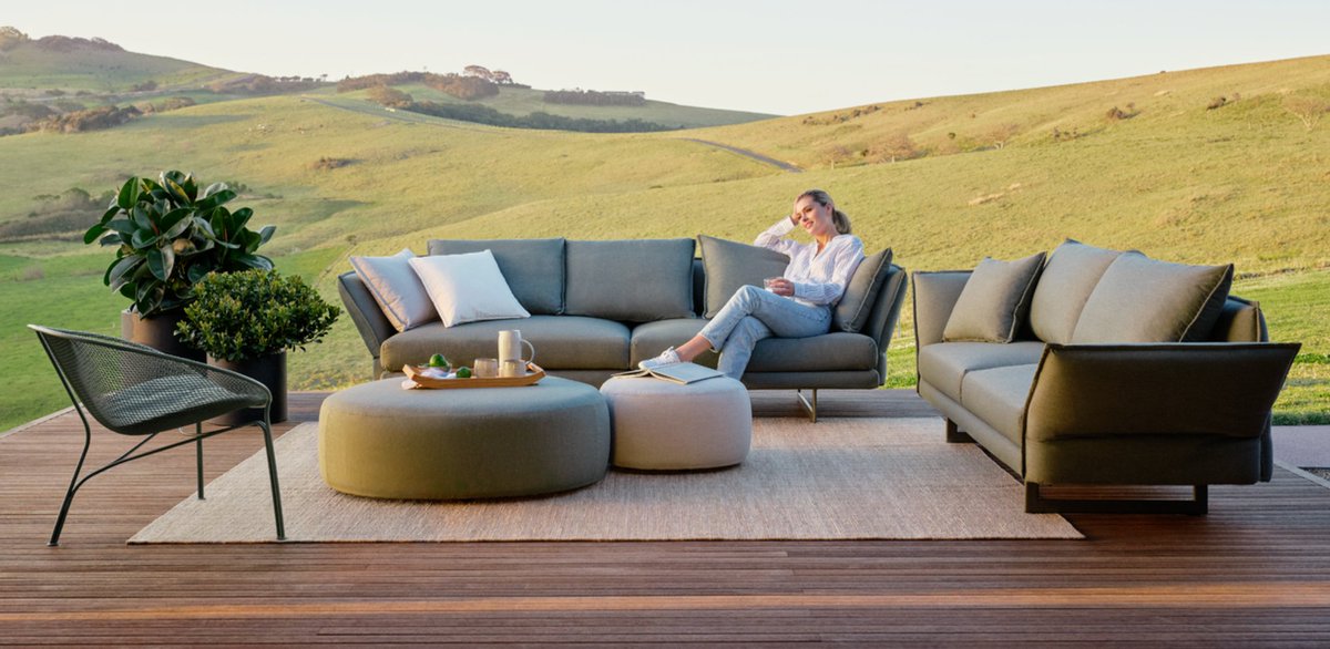 kinglivingca's tweet photo. Designed by award-winning Australian designer Charles Wilson for King Living, the enticing deep seats and relaxed feel of the Zaza sofa adds supreme comfort to the beautiful lines. The organic design features adjustable arms and backs that allow you to personalize your comfort. https://t.co/istpV1Ix2H