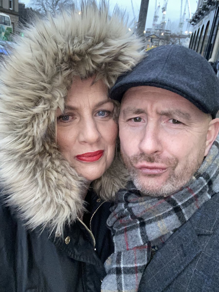 KarenCremin1's tweet photo. When it’s freezing cold but you’re having the best time ! Long overdue day out ! #harveynics #castleterrace #Edinburgh https://t.co/fTPMF5cmPV