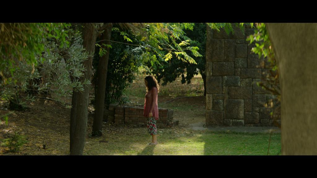 As a fictional psychological thriller, Farah, will work the audience’s senses as well as emotions… we can’t wait!

🇫🇷 En tant que thriller psychologique, ‘Farah’ fait travailler les senses aussi bien que les émotions. Nous avons hâte!