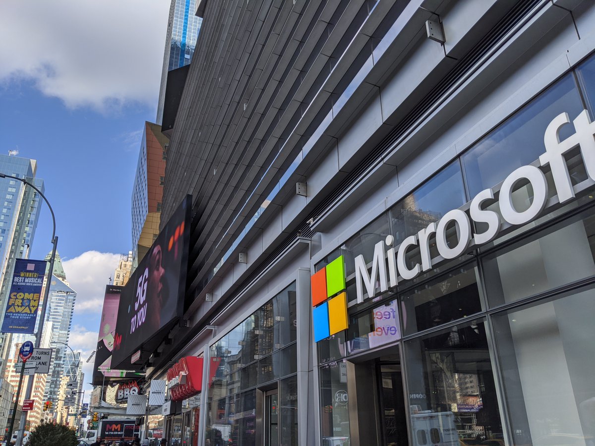 patrickjean's tweet photo. Good trip to #nyc to see a few customers, talk #CitrixCloud at the @Microsoft Technology Center in Times Square. #workthing #readyforhome https://t.co/4DV3cAXRXv