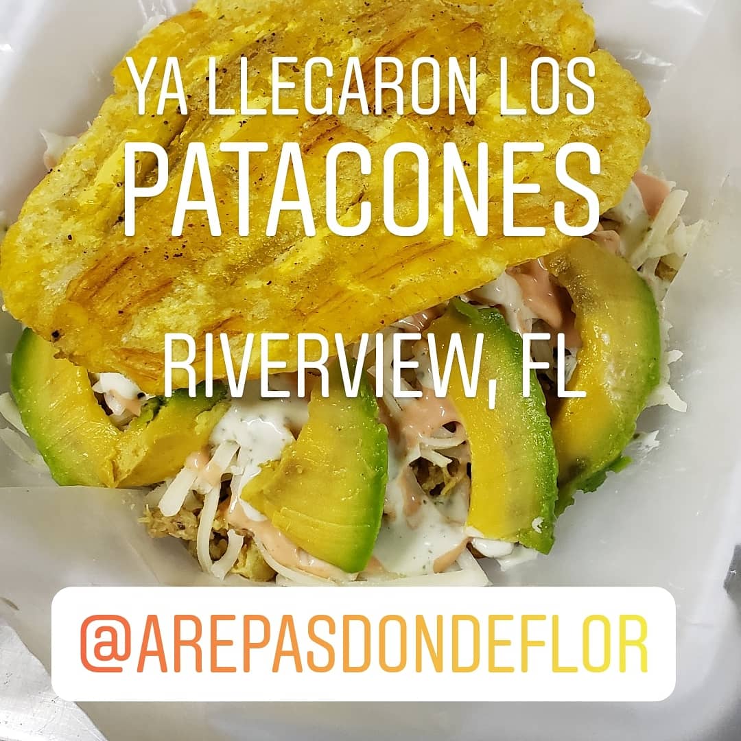 arepasdondeflor's tweet photo. Los #patacones o #tostones son hechos con platano verde o maduro y rellenos de carne o pollo, con queso y nuestras salsas de ajo, rosada y guacamole. #comidavenezolana #venezolanosenflorida https://t.co/JEr3MjYQ9o