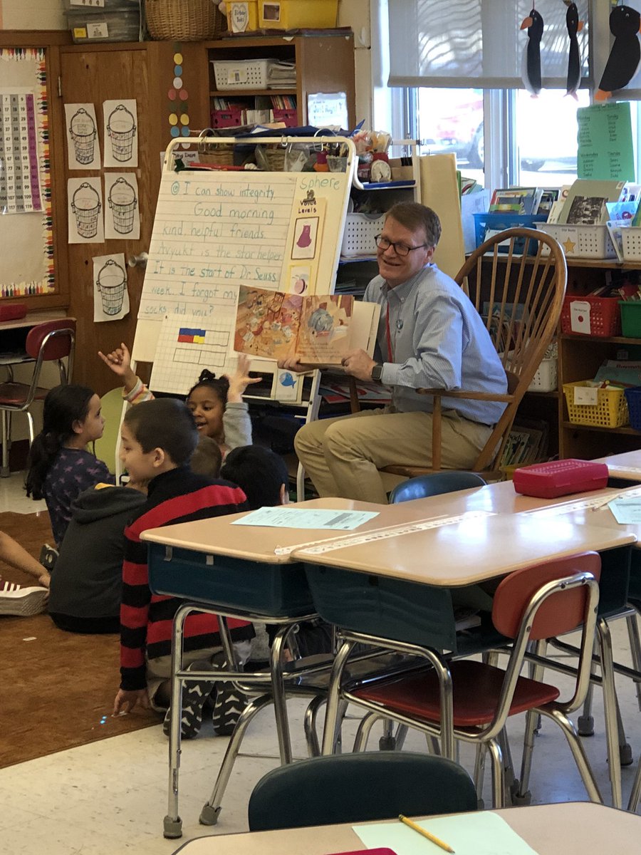 WLPSNorthStars's tweet photo. Supt Parkhurst engaging an excited first grade class during Dr. Seuss Day. https://t.co/ziTxy2pIwH