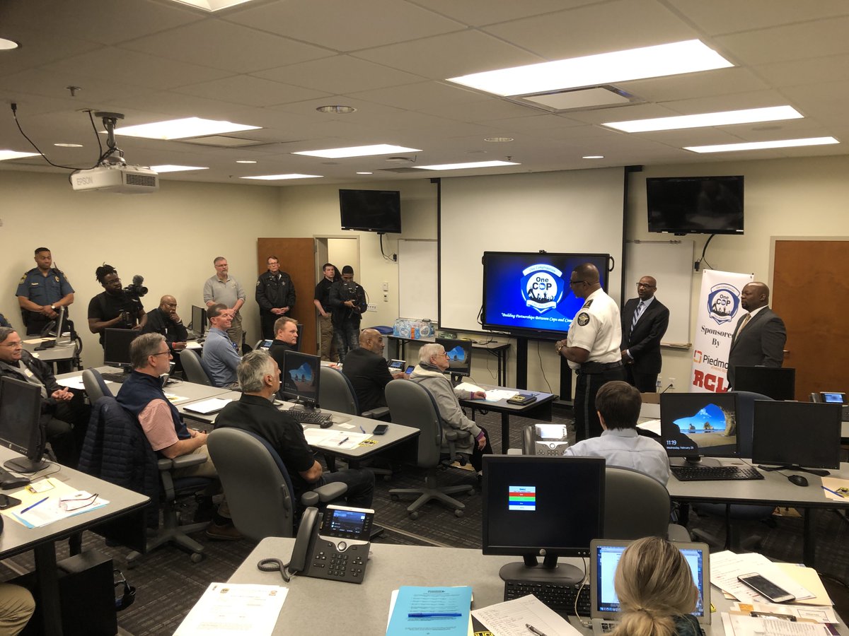 MovementFWD's tweet photo. Community and faith leaders in Athens-Clarke County participated in a police training with the OneCOP Initiative. They went through a "shoot don't shoot" simulation, ride alongs, and tours of the facilities.
#Supportingblue
#STBAthens2020
#OneCOP
#MovementForward https://t.co/Li9E19Y0j9