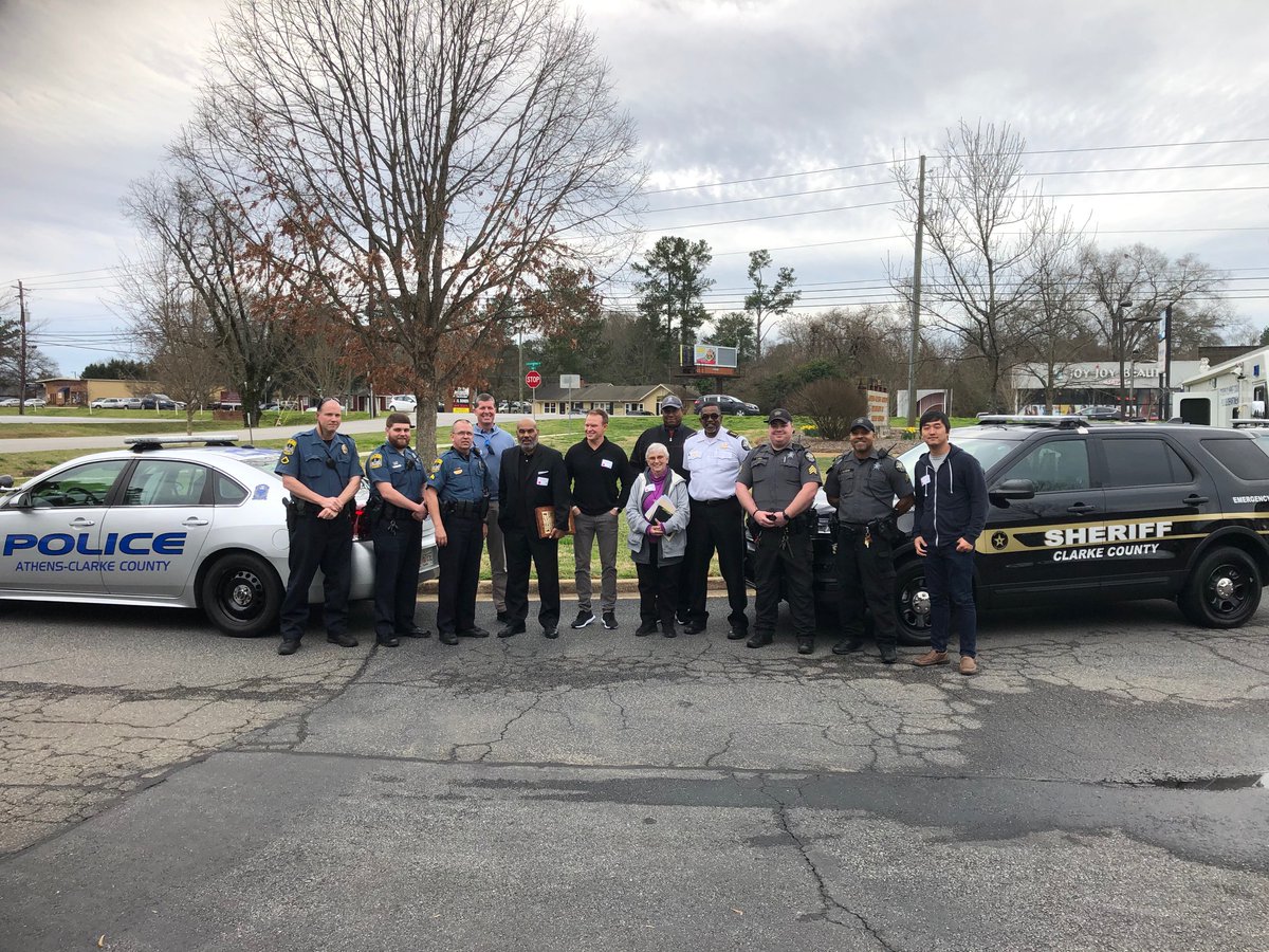 MovementFWD's tweet photo. Community and faith leaders in Athens-Clarke County participated in a police training with the OneCOP Initiative. They went through a "shoot don't shoot" simulation, ride alongs, and tours of the facilities.
#Supportingblue
#STBAthens2020
#OneCOP
#MovementForward https://t.co/Li9E19Y0j9
