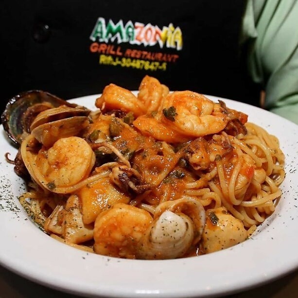 La deliciosa pasta a la marinera te espera aquí @amazoniagrill ProvocaMás calle Madrid las mercedes 🔥🦑🦐🦀🦪🔥
#elmenuvirtual #AmbienteFamiliar #gourmet #gastronomía #likeforlikes #likeforme #likeforlow #instagood #Caracas #Venezuela 🇻🇪