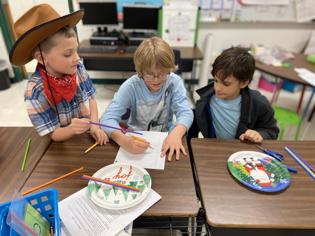 alli_b_c's tweet photo. STEM activity with our 1st grade buddies! @m_bailon3110 @Mrs_Salinas_13 @NISDBurke #STEM #RootEdBurke https://t.co/0juVGn6ekb