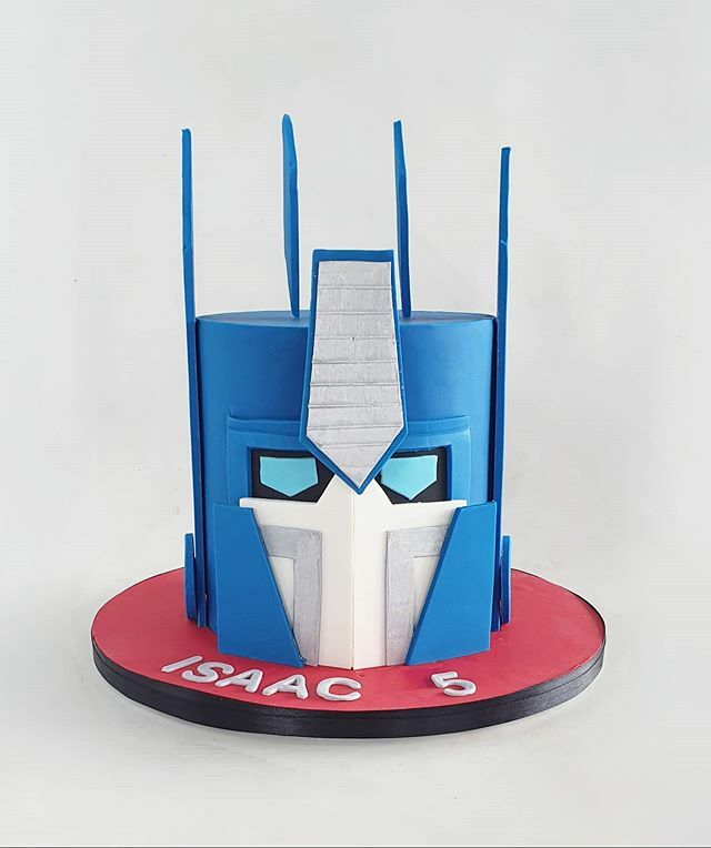 gloriouscakes_'s tweet photo. 💥 Transformers 💥
I love a good kid's cake, and this one was no different! Always fun and always topped off with happy smiles. #transformerscake #transformers #5thbirthdaycake #gloriouscakesbris https://t.co/oX415gD1sn https://t.co/wBaPccFvtB