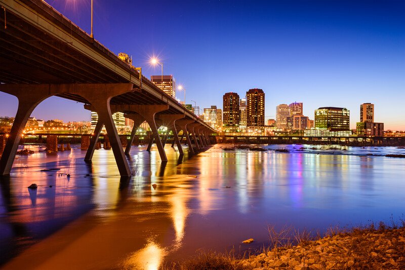 thecrelps's tweet photo. Ok we have another city pic here, does anyone know where this is? #cre https://t.co/TXAoMAGOp7