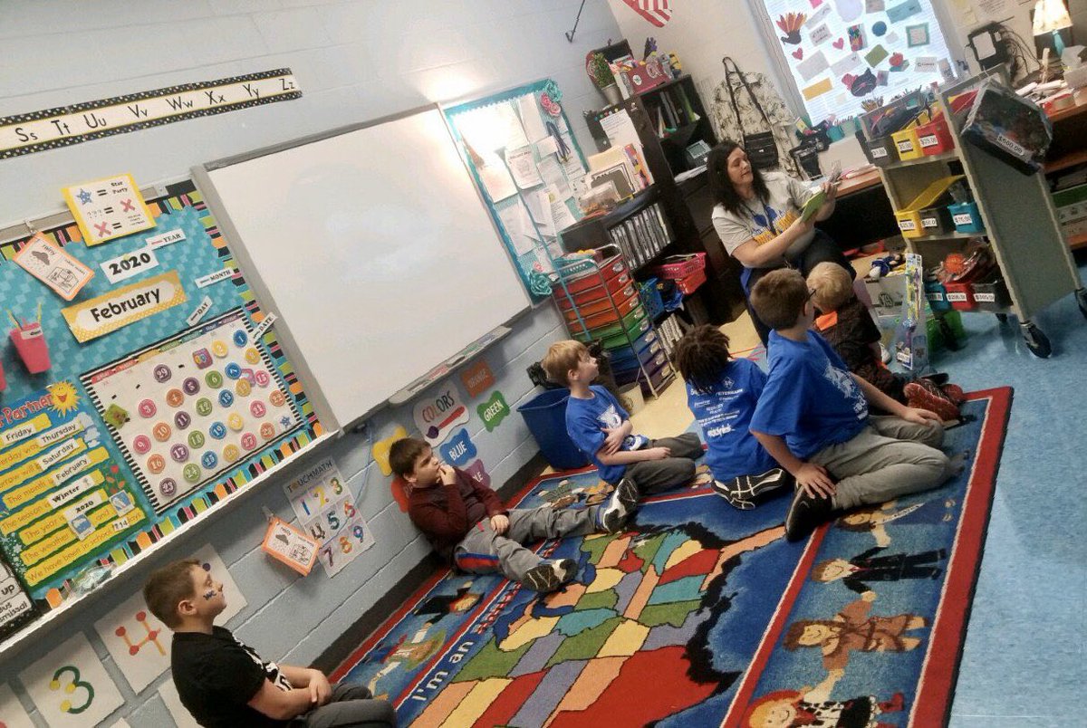 This awesome kid chose to spend time in Mrs.Jetter’s class today.  Sharing and making new friends❤️<a href="/WTBobcats/">WT Elementary</a> @JetterMrs