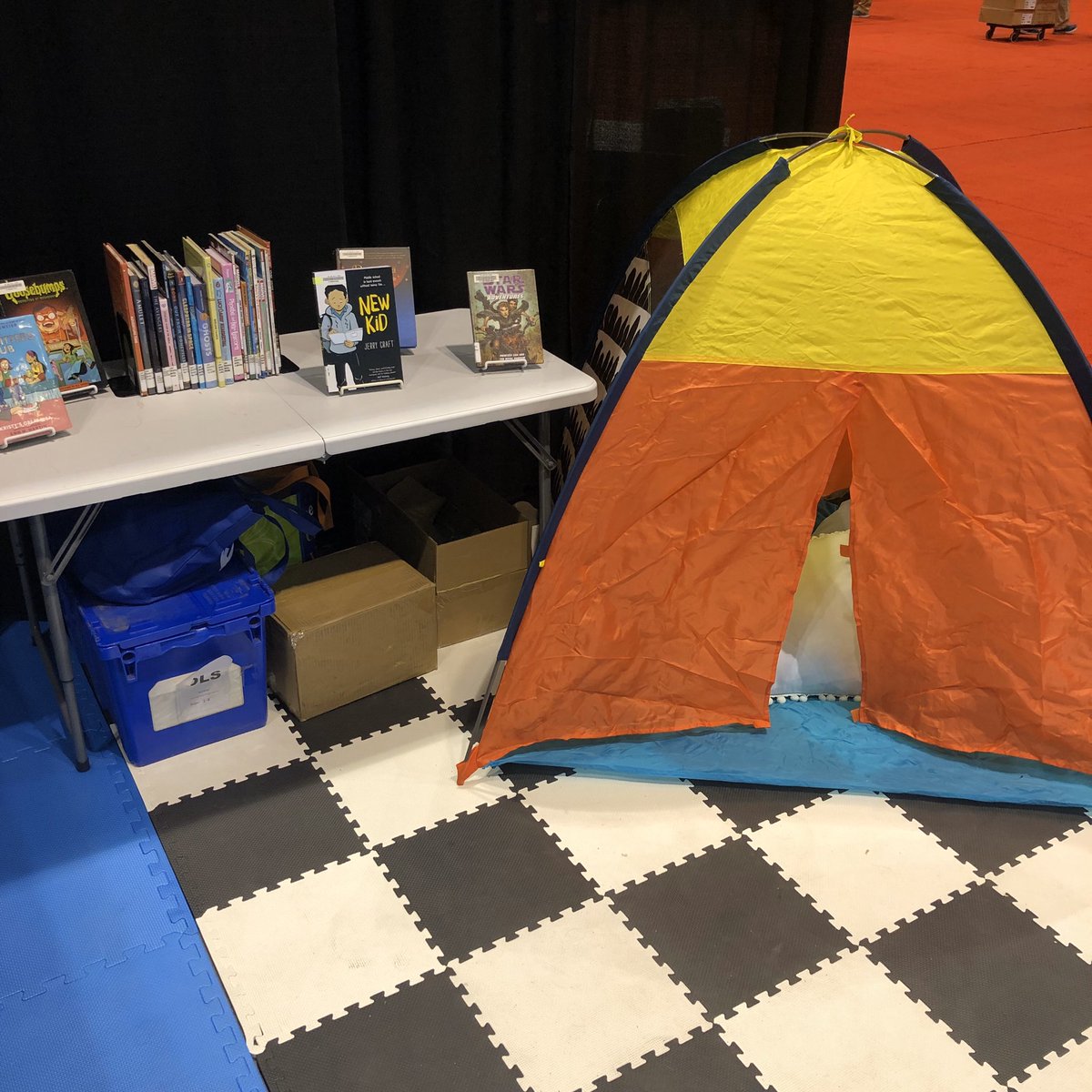 libcomix's tweet photo. Don’t forget to stop by the #LibPopUp at Booth #517 - there will be some awesome creator visits, info about GNCRT, and some friendly librarians like @InkyLibrarian , @krmowery , &amp; @qmstitt there to help! #libcomix #C2E2Lib https://t.co/QTdNXnt8pk
