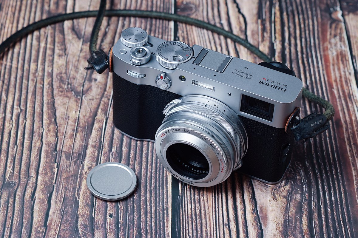 Jayphoto う ん どっちのレンズフードが良いだろうか 色違い Fujifilm X100v Pentax レンズフード