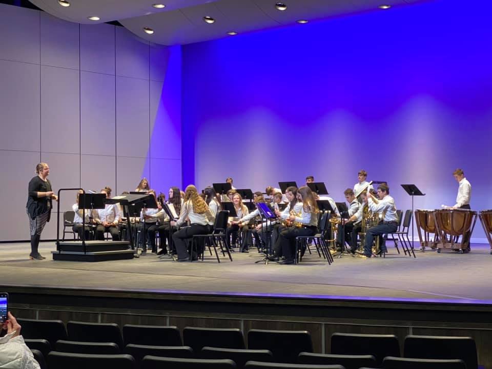 LakewoodSupe's tweet photo. I was recently at @msboa_org #festival. Great performances by both high school bands. And, our 8th-grade band sounded amazing. Great job students and teachers, @adamnoaeill and #MrsMitchell! #govikes @Lakewood_AD @S_J_Williams5 @wackywoodiez @LakewoodPS https://t.co/c5JlUhc9lr