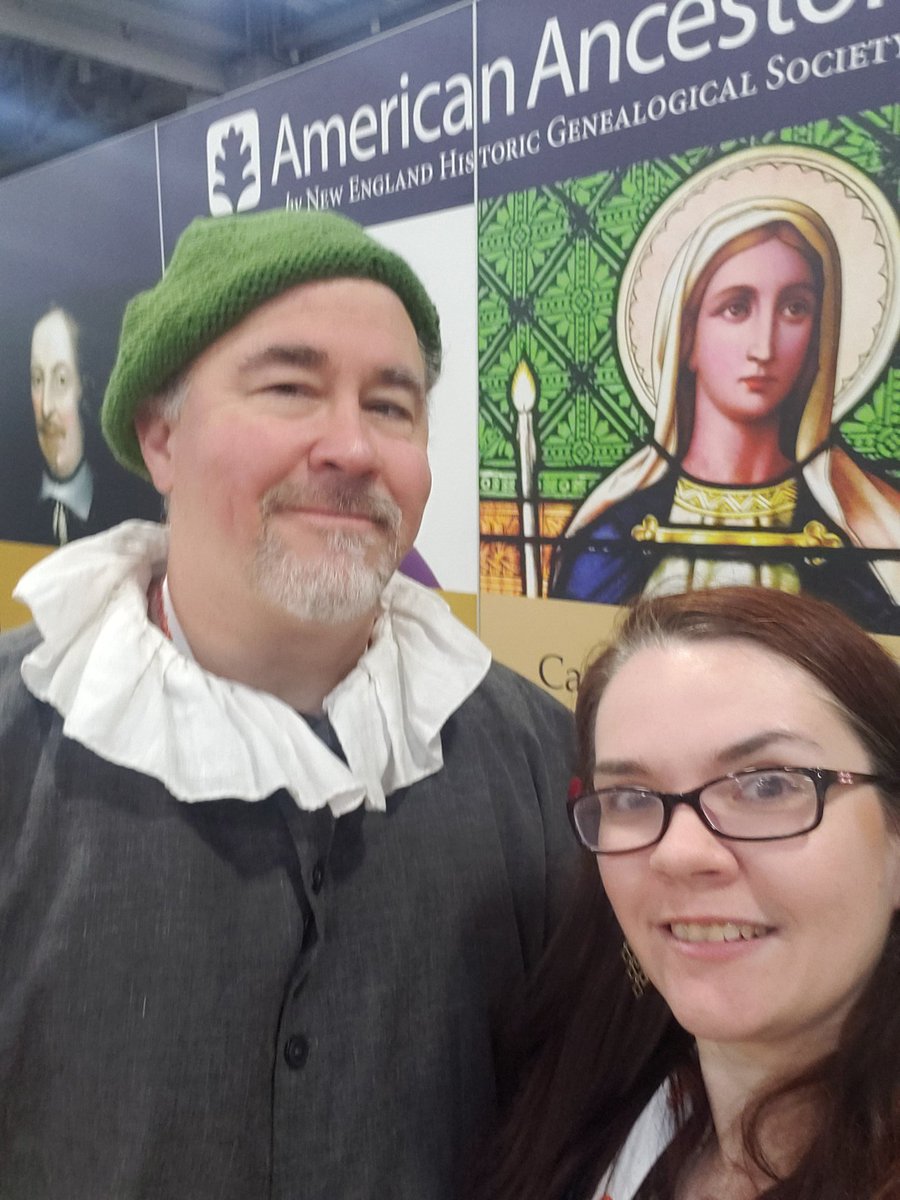 ShamrockGen's tweet image. Selfie with #PilgrimDave at the @AncestorExperts booth #RootsTech #NotAtRootsTech