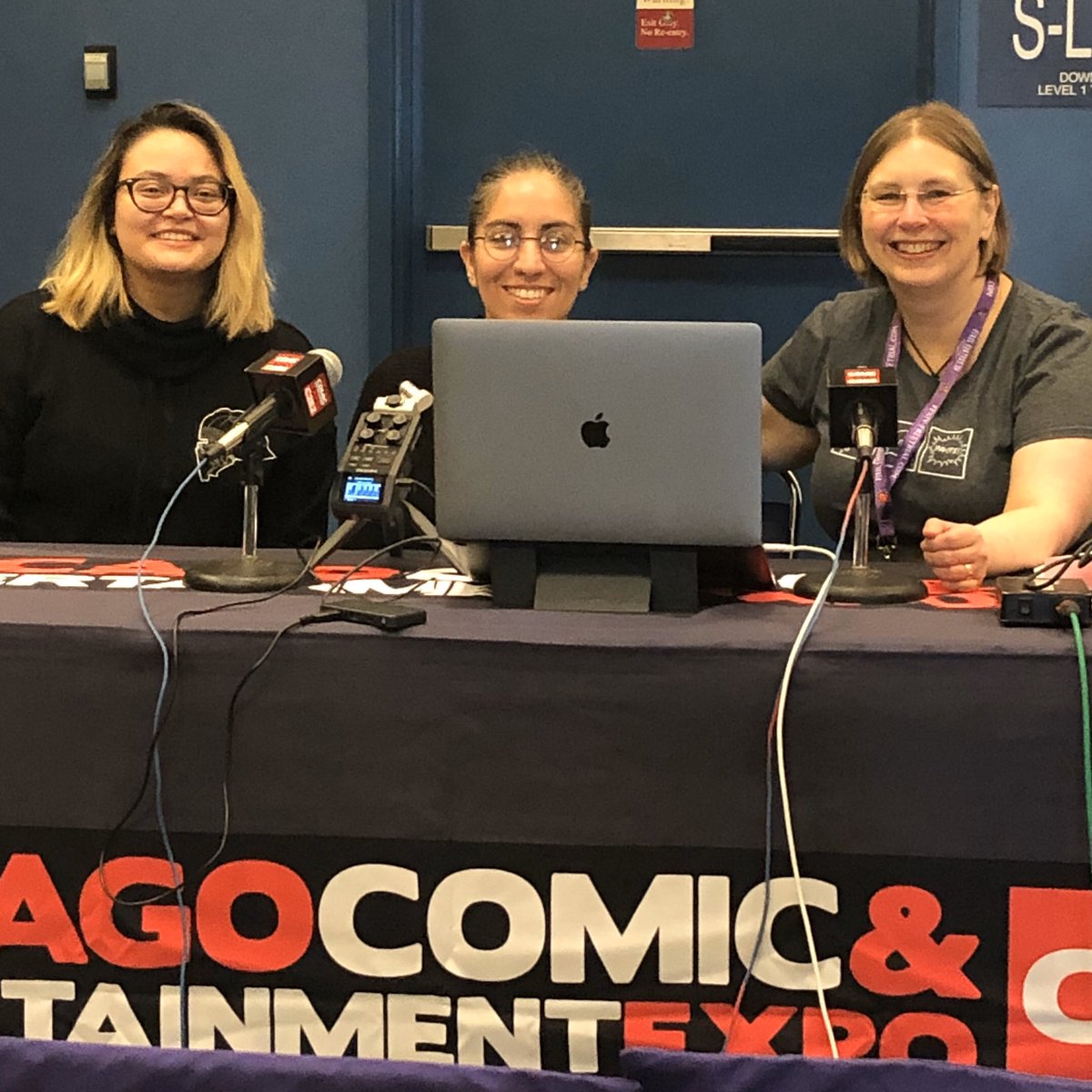 libcomix's tweet photo. We’re gearing up for an excellent keynote conversation between @AnUncivilPhD & @ShhhYeah followed by a Q & A moderated by @adkins_arianna1 - watch it live over on the @ALALibrary Facebook page: https://t.co/Ad6LENCiRN #C2E2Lib #libcomix https://t.co/WsuanniOgT