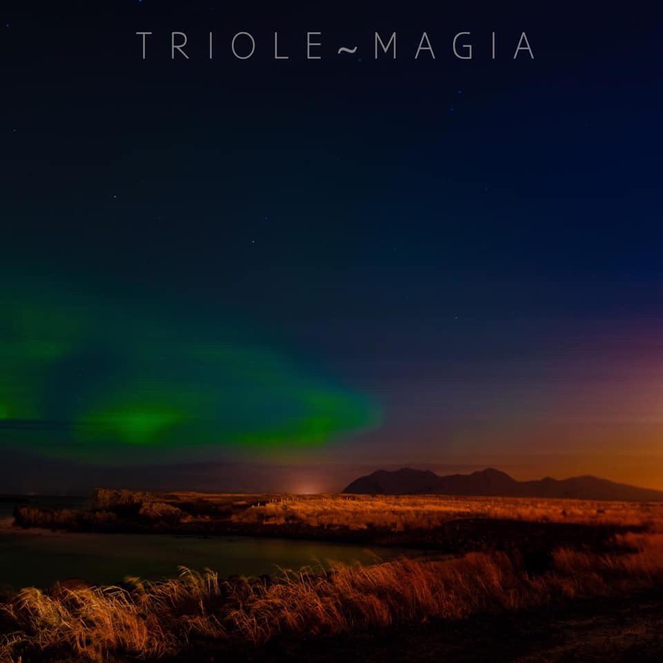 Triole's tweet photo. “MAGIA” Nuestro Nuevo single ya esta disponible le en Spotify! Dale play 
#Spotify #newsingle #Triole #MagiaTour https://t.co/nXRUfJldtl https://t.co/OU915se5Jq