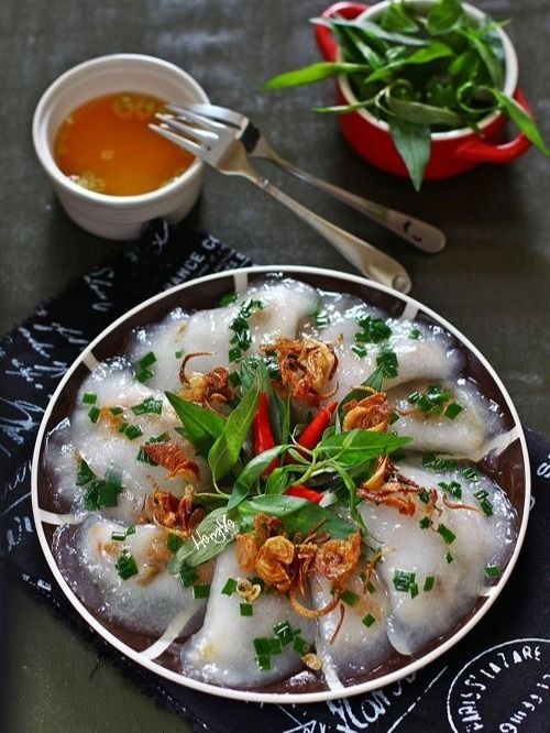 Bánh bột lọc (vietnamese clear dumplings)