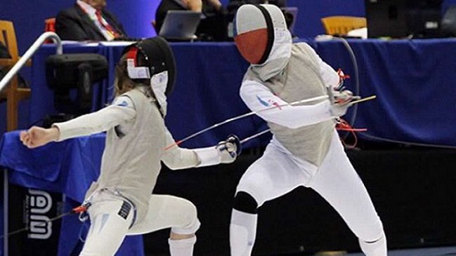 ¡A semifinales! Chilenas 🇨🇱 Paula Vásquez, Rosario Díaz del Río, Ignacia Cifuentes y Camila Bueno 🤺 vencieron al equipo mexicano 🇲🇽 y ahora enfrentarán a Canadá 🇨🇦 en la siguiente fase del Panamericano Juvenil de Esgrima de El Salvador  🇸🇻 #ChileCompite