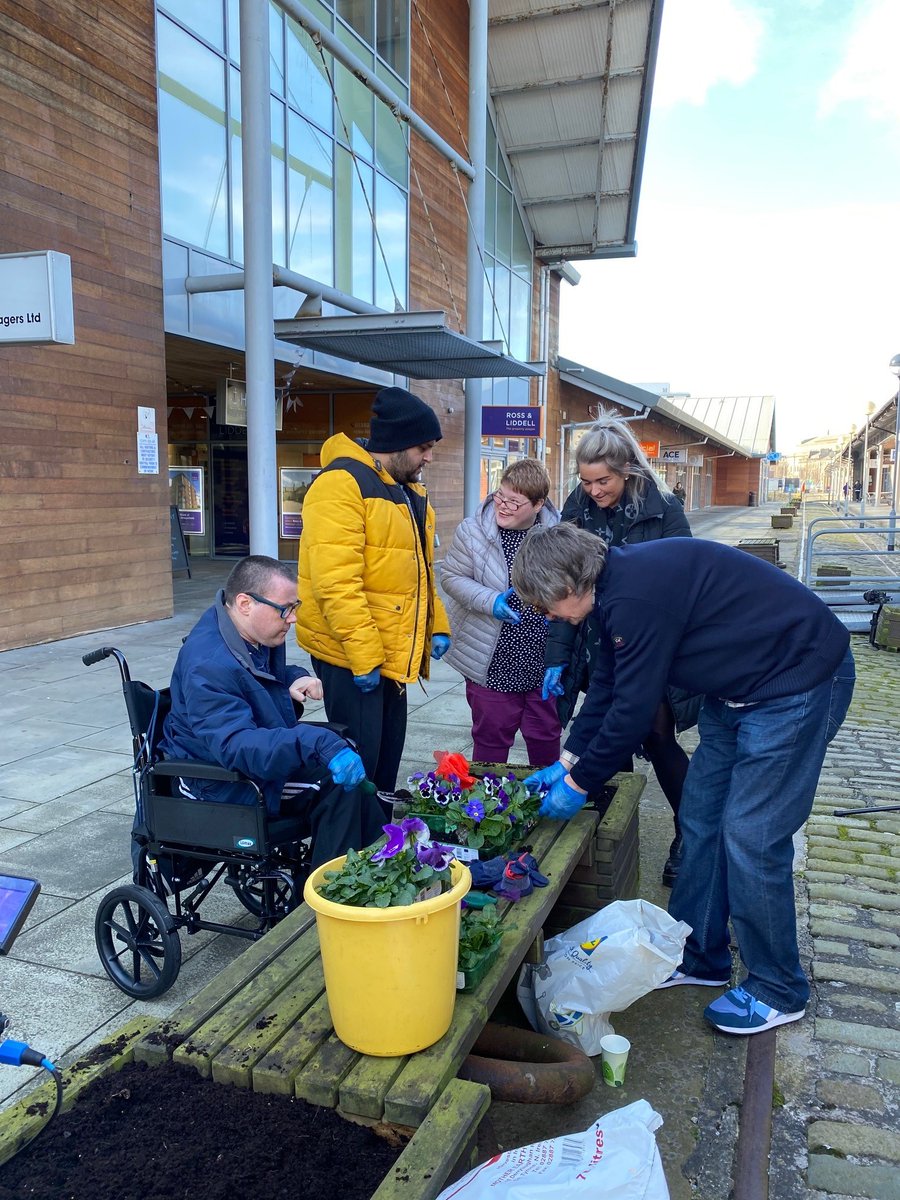 SSSCnews's tweet photo. We've been having fun making a video showing how social service workers work to the standards set out in the SSSC Codes of Practice with Capability Scotland Dundee.
Remember to look out for our new video in the spring.
@CapabilityScot #SSSCCodes #ssscregistered #lifechangingwork https://t.co/rhVG2joLQN