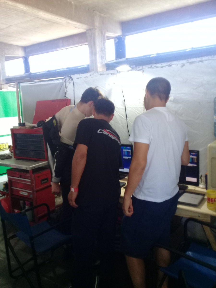 CordichC's tweet photo. #TCMouras 1° Entren. en @AutodromoMouras Puesto 23° Trabajamos en parcializar el funcionamiento de nuestro Chevrolet junto a @matiascanapino y @canapino.  Sin dudas que tenemos un gran potencial para este fin de semana. https://t.co/46pQz3r4LK