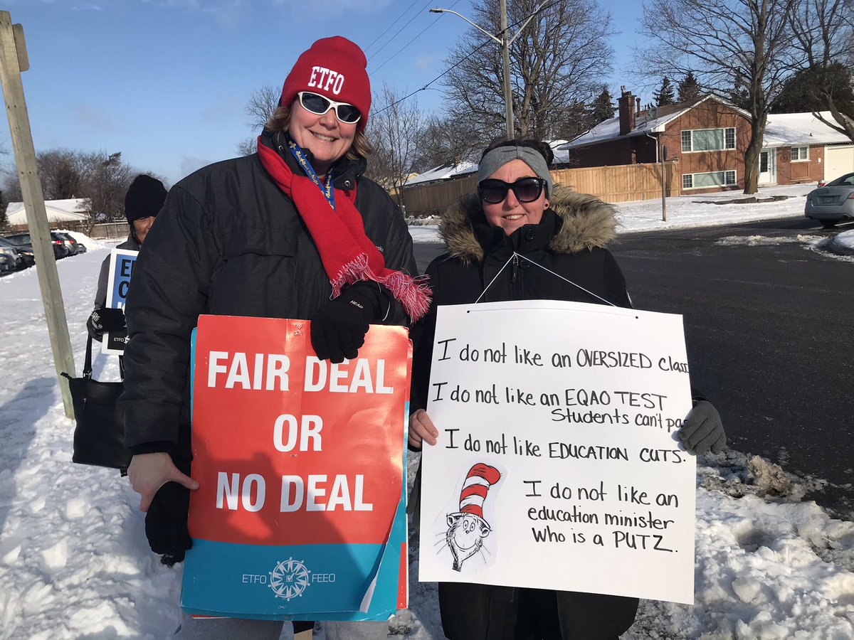 aliciagunn50's tweet photo. Some @RUPSRockets staff sharing the message that #CutsHurtKids at our community picket this morning.  #Istrikebecause our schools need more supports not less. We work hard and we deserve a fair contract. Getting a cost of living increase isn’t a raise!  @ETFOPeel https://t.co/Tt6CV5cAFc
