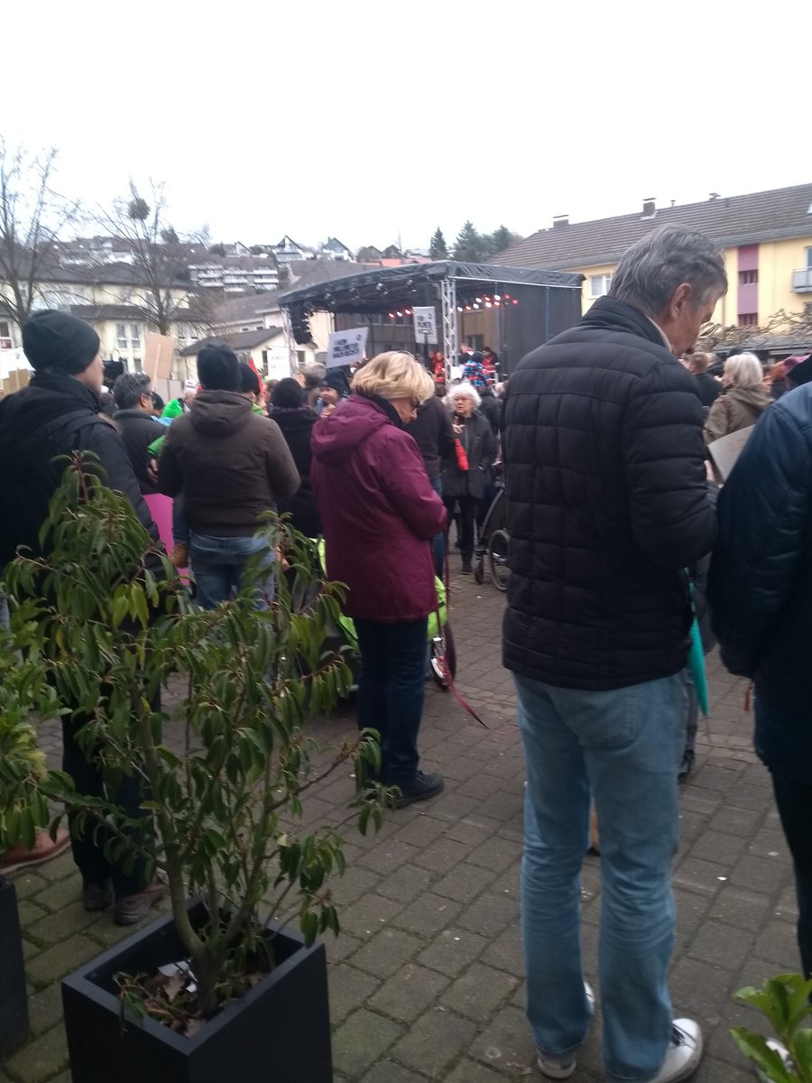 Laylilay1's tweet image. In #Overath beim Bündnis gegen Rechts 💪 wer Zeit hat kommt vorbei aus #Koeln mit rb 25 oder aus #Siegburg per Bus. #fckafd