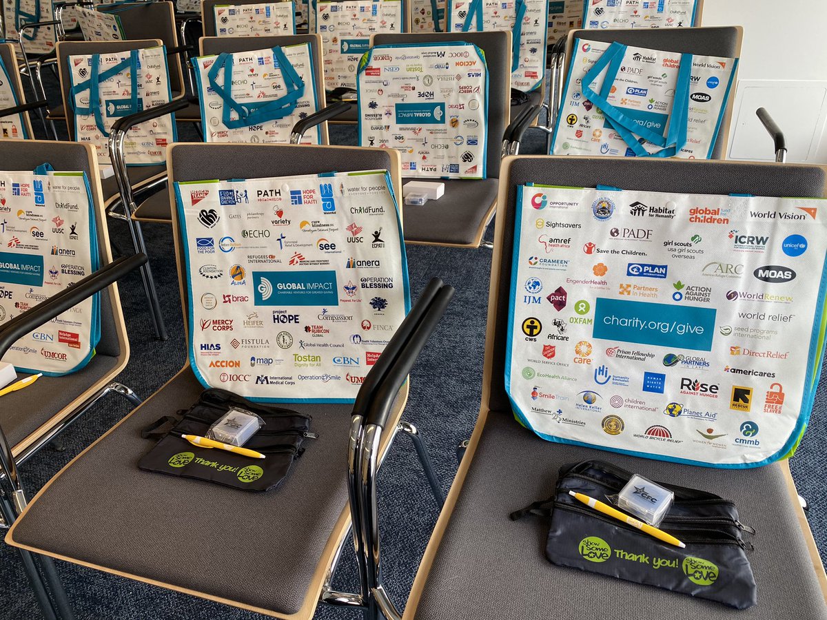 Celebrating the generosity of Federal Employees who give through the #CFC at the 2019 Finale and Awards event featuring @charitydotorg parter <a href="/MSF_USA/">Doctors w/o Borders</a>