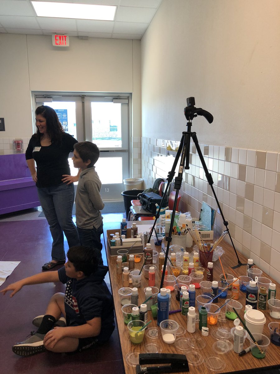 ColtElementary's tweet photo. 4th grade painting a Texas mural STEAM Day @ColtElementary  #coltlives212 #coltriseup https://t.co/YRSyiR2OPa