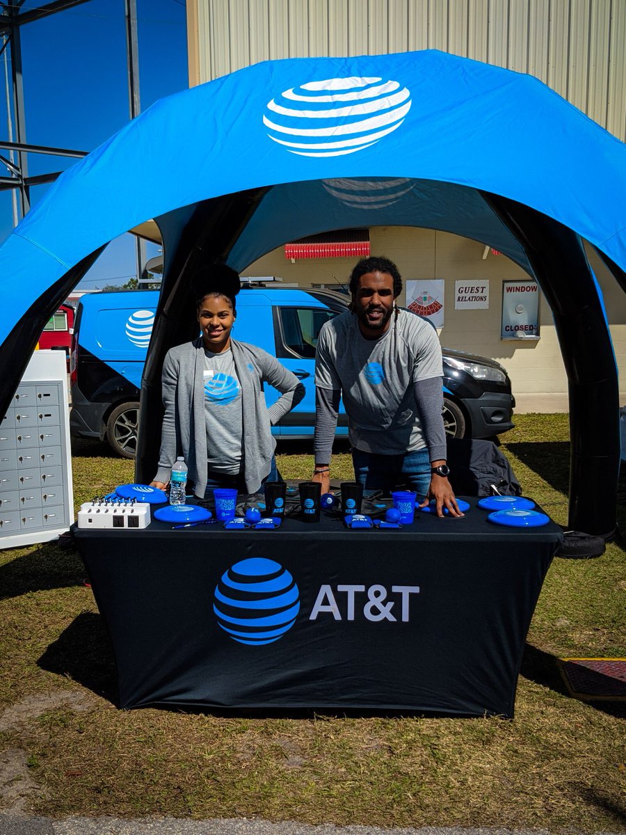 FryeATT's tweet image. It’s Day 2 at the 🍓 Strawberry Festival in Plant City. N Dale Mabry is here for you &amp;amp; your wireless and entertainment needs. Stop by our booth and win som e prizes and save some money!
@FLStrawberryFst @One_FLA @jrluna11 @ItsOnATT @team_oselett @MilagrosMontout #berryfest20
