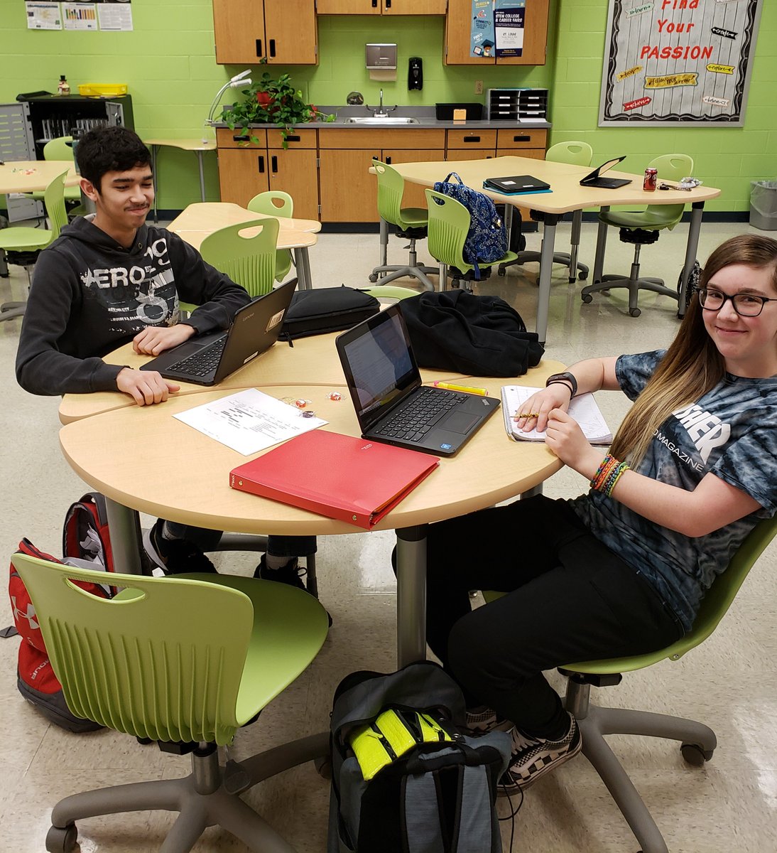 FRCCBioMed's tweet photo. Biomed students are innovating the emergency room experience. This is the beginning of building models. I can't wait to see more! #Futuremedicalprofessionals #innovationleaders https://t.co/lxcowrOkZS