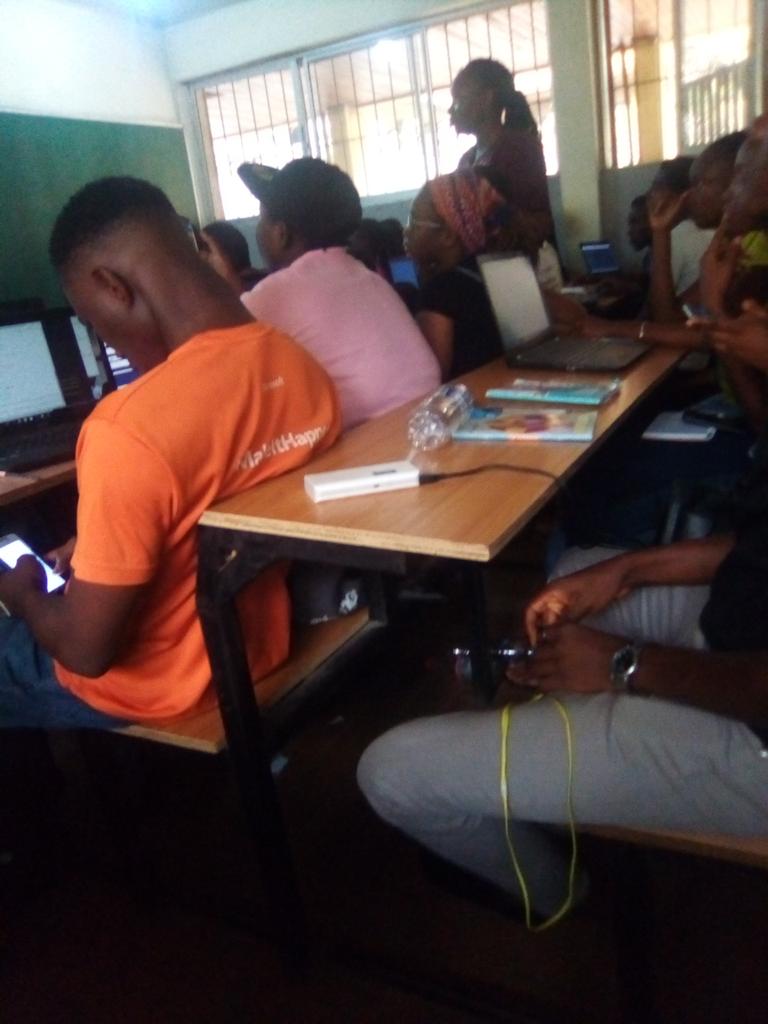 AdebiyiTobi15's tweet photo. Great python class today at #unilag
Python made easy at dscunilag🤓
#python #gis @dscunilag
@lordghostx @segunilag https://t.co/4LBKLhv63g
