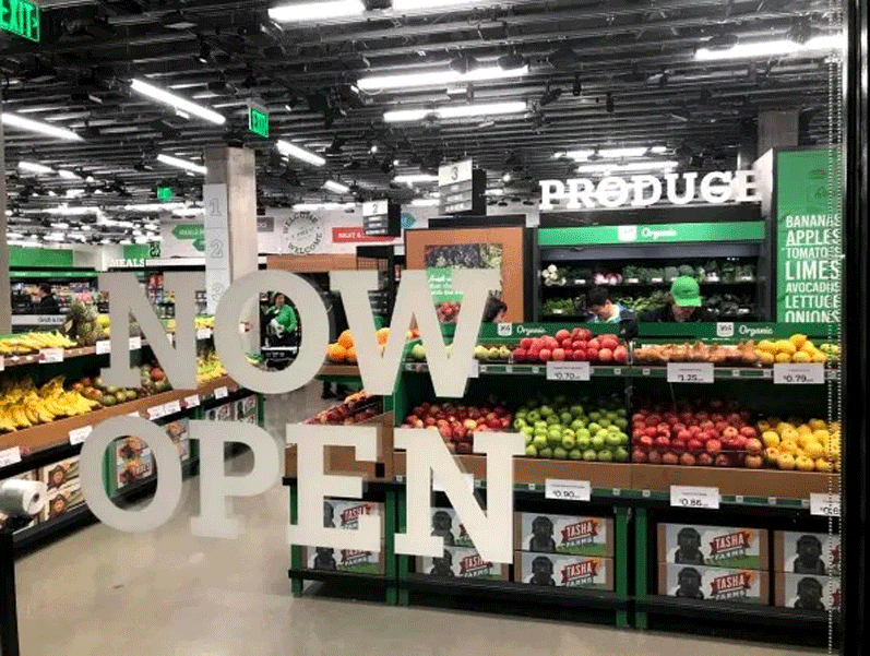 BovanderPutten's tweet photo. Alleen sámen kom je verder!🛒📦🌍Ons team is er klaar voor! Kom jij ook bij ons langs ?? Deze week openden we de nieuwe #AmazonGoGrocery in Seattle; winkelvloer±1000m2  #trots #kassaloos #food #grocery #vers #supermarkt #foodmarkt #ZiN #biovoeding #agrifood #foodservice https://t.co/zAv2cV3gfM