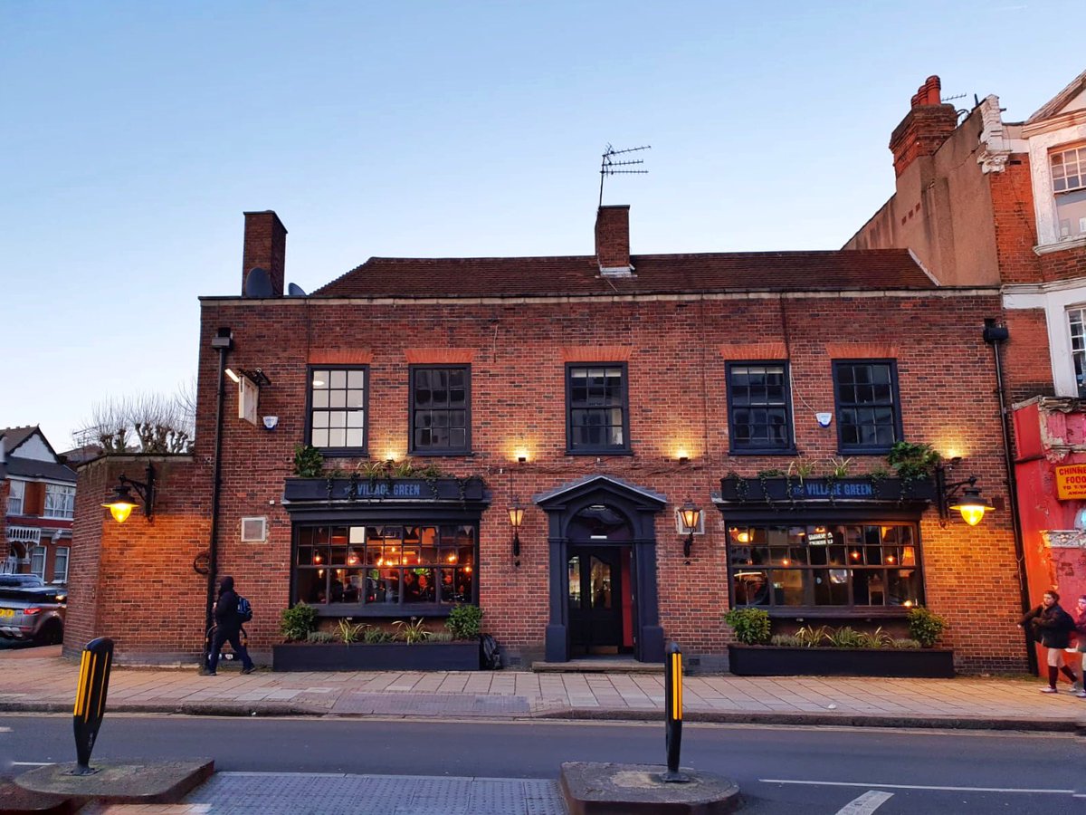 Last night was awesome! 🙌🏽🍻 got a fun-filled weekend too, vinyl DJ tonight, live music tomorrow, then Roasts n Records on Sunday! Come say hi 👋🏽 ❤️ #MuswellHill #NewOpening #N10