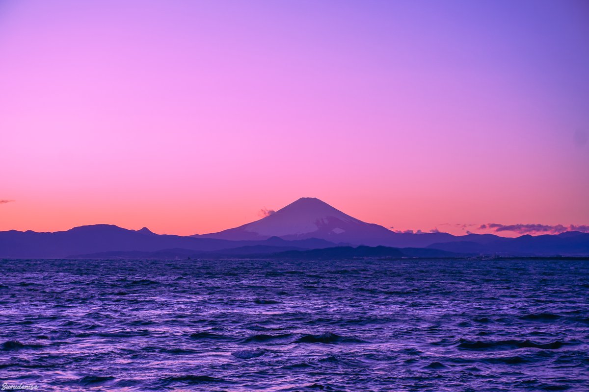 surudenise's tweet photo. Mount Fuji Sunset https://t.co/HBMY6xS4ed