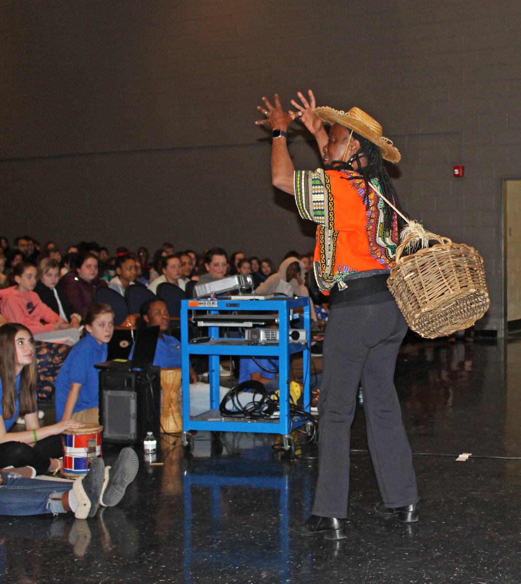 MidloLibrary's tweet photo. Charmaine Crowell-White visited Midlothian Middle School today as part of the 6th Grade celebration of Black History Month. Charmaine taught in Chesterfield County for 25 years and is still a teacher at heart. #oneccps #ccpslibraries https://t.co/fLAEKayrnP
