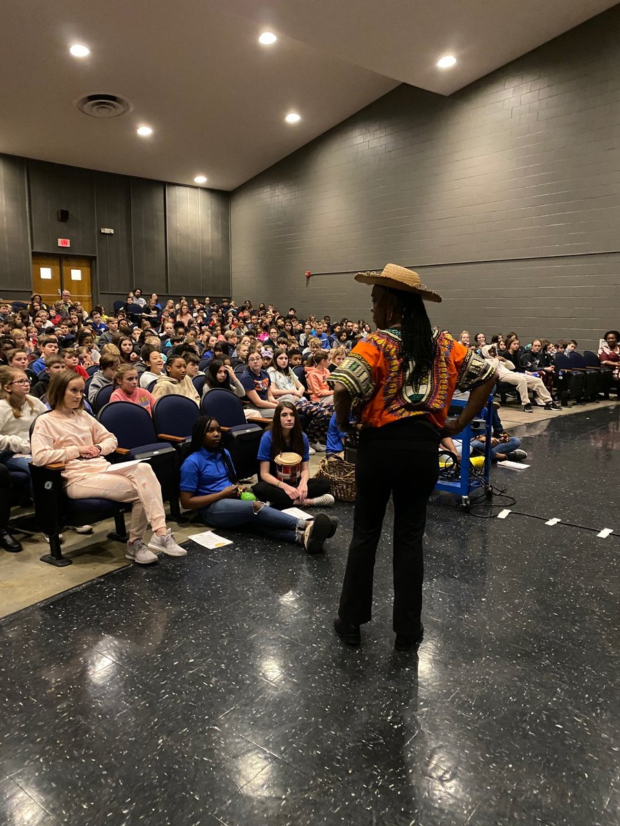MidloLibrary's tweet photo. Charmaine Crowell-White visited Midlothian Middle School today as part of the 6th Grade celebration of Black History Month. Charmaine taught in Chesterfield County for 25 years and is still a teacher at heart. #oneccps #ccpslibraries https://t.co/fLAEKayrnP