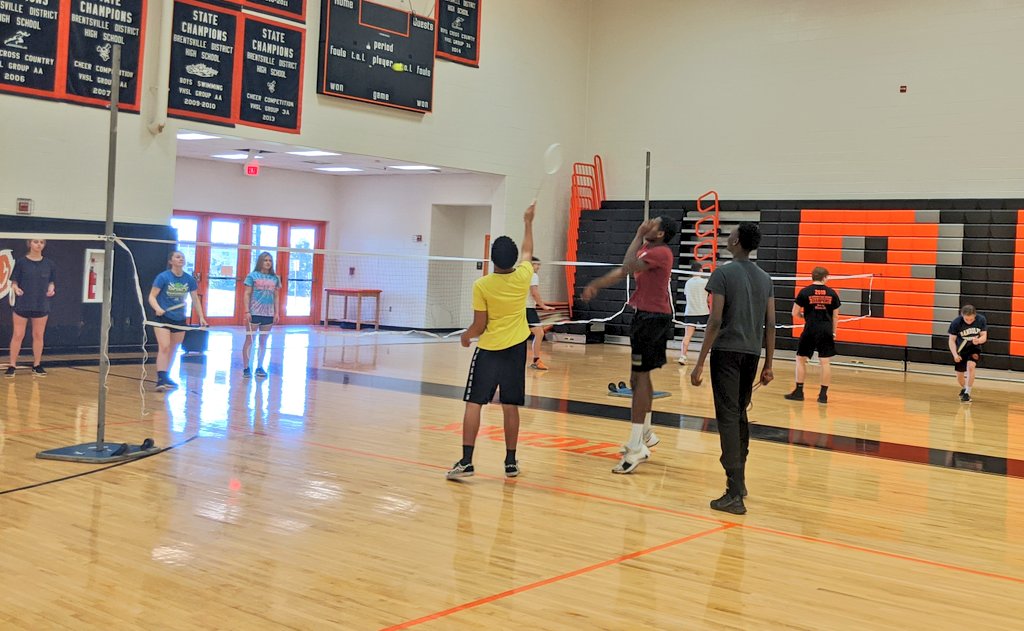 toushaPE's tweet photo. Boy was that fun!  Congratulations to all our tourney winners!  The unit was awesome!  Missed our 1st block winners, sorry Alex and Jaxson! #badminton #bdhspe #gatoradetournament https://t.co/RVj6XhLnVm