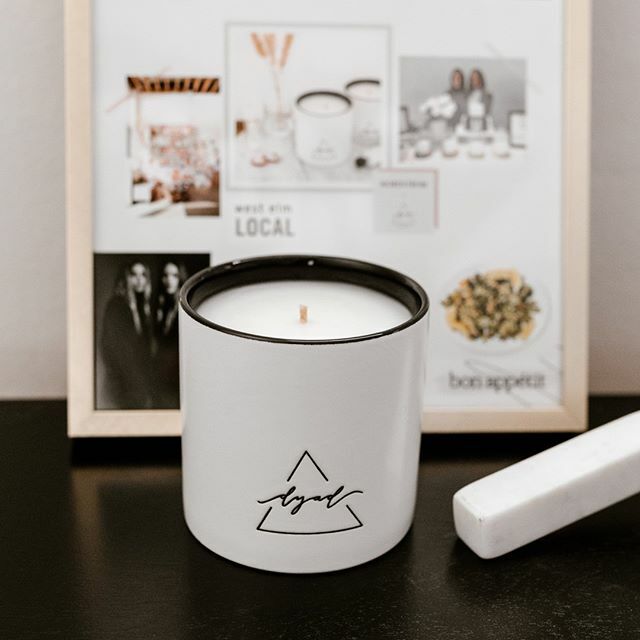 DyadCandle's tweet photo. We have lots of goals for Dyad for 2020! What are some of your goals for this year? #visionboard #DyadAtHome⁠
.⁠
.⁠
.⁠
.⁠
.⁠
.⁠
#DyadCandle #girlboss #candlebabe #illuminatinglight #madeinLA #entrepreneur #allnaturalsoywax #cleanburningcandles #m… https://t.co/s7WyDntatw https://t.co/QcKA8y8EY2