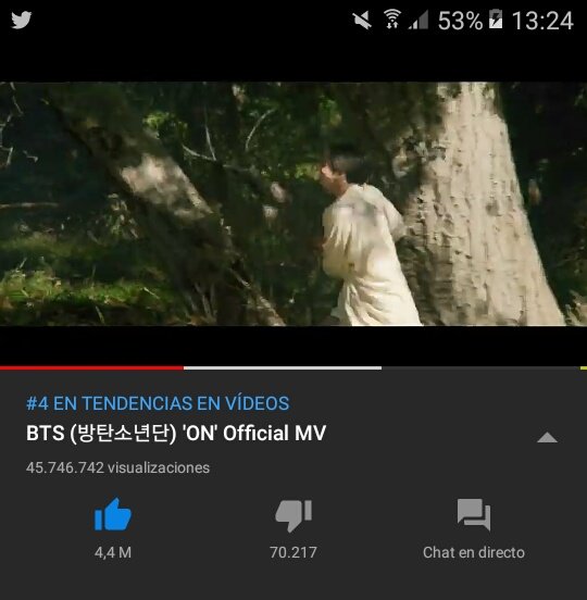 Chingu96V's tweet photo. Army sigan con el Stream por favor, Tenemos que llegar a 50M por lo menos ๐ช
@BTS_twt #ONTO50M https://t.co/YjL5aAS2Sg