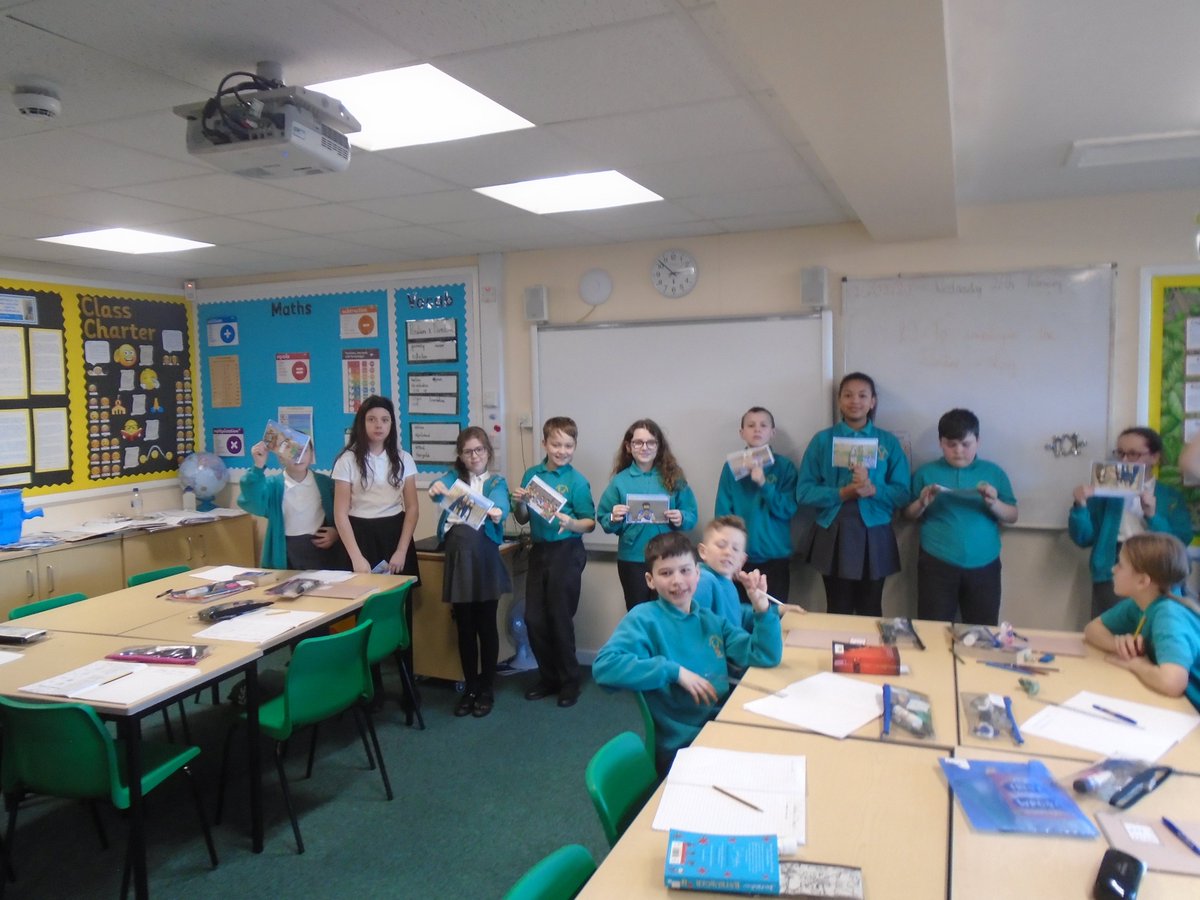 ClaveringTS27's tweet image. #6CP conducting a class activity to tell the story of Jesus' death and resurrection