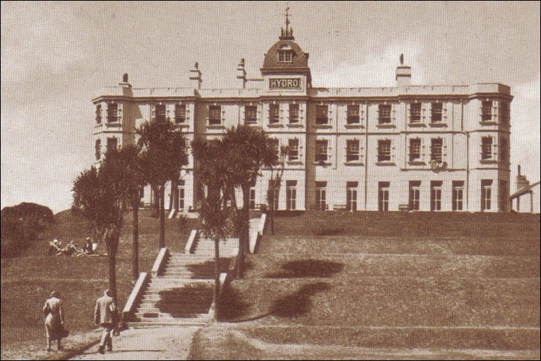 Loving this view of The  #Ramsey  #Hydro  #Hotel ...but would those steps be a challenge we wonder...?  #SeasideHotelOfTheWeek  #coast  #seaside  #IsleOfMan  #history  #heritage