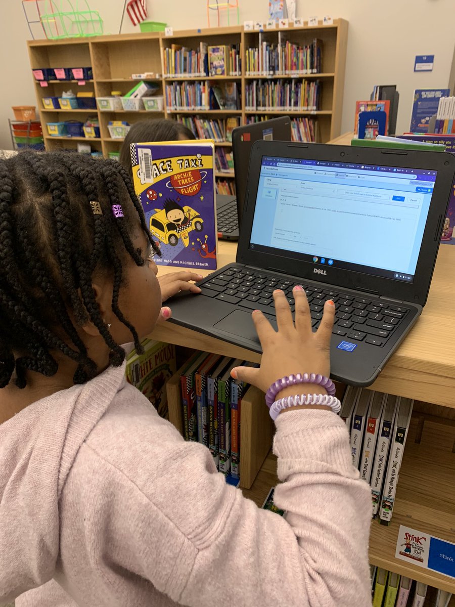 Joyduncan17's tweet photo. @LaraIvey’s Teaching Ss in the library how to use #noodletools for #research 💡@OldHundredES @ccpsinfo @CCPSLiteracy 💙💚💙 https://t.co/pGG9r10If1