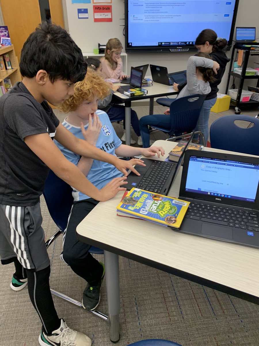 Joyduncan17's tweet photo. @LaraIvey’s Teaching Ss in the library how to use #noodletools for #research 💡@OldHundredES @ccpsinfo @CCPSLiteracy 💙💚💙 https://t.co/pGG9r10If1