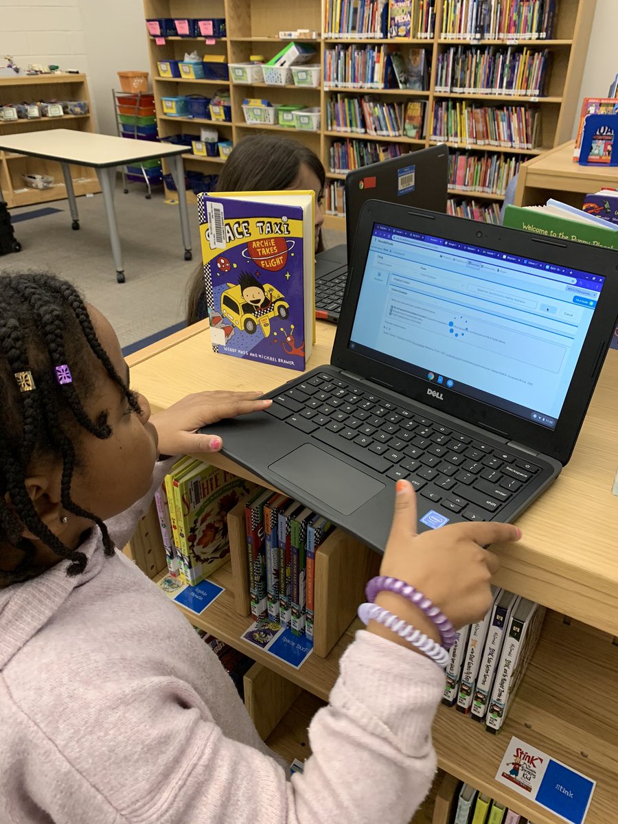 Joyduncan17's tweet photo. @LaraIvey’s Teaching Ss in the library how to use #noodletools for #research 💡@OldHundredES @ccpsinfo @CCPSLiteracy 💙💚💙 https://t.co/pGG9r10If1