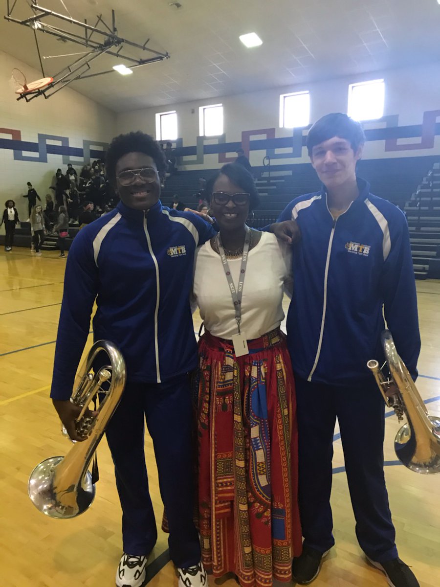 Oddett-Marie Alexis (@ken_mar7) on Twitter photo Michael and Brandon with <a href="/vgilliard_LCSS/">Vivian Gilliard</a> , their 1st gr teacher #BISeniors <a href="/MMS_Liberty/">Midway Middle School</a> <a href="/BradwellTigers/">Bradwell Institute</a> Michael and Brandon with <a href="/vgilliard_LCSS/">Vivian Gilliard</a> , their 1st gr teacher #BISeniors <a href="/MMS_Liberty/">Midway Middle School</a> <a href="/BradwellTigers/">Bradwell Institute</a>