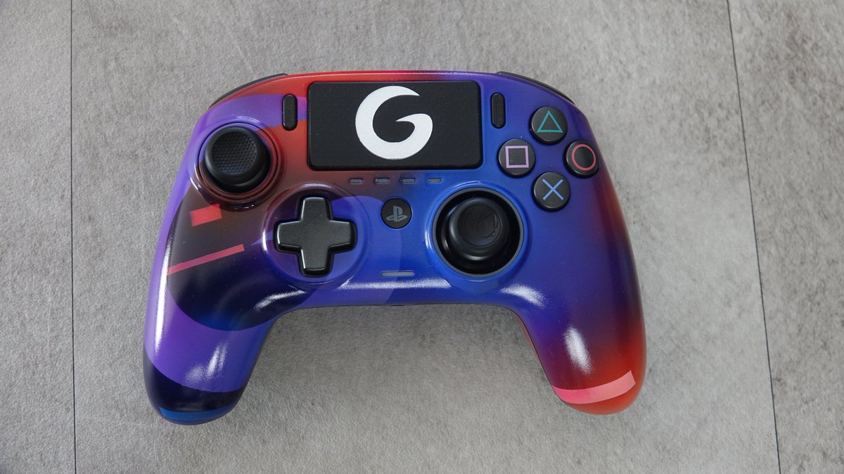 🎉CONCOURS🎉 RT + Follow @Galax42 
 pour gagner :
• une manette PS4 Revolution Pro Controller 3

Fin du concours Dimanche minuit. Bonne chance à tous !
#Concours #Nacon 
Merci <a href="/NaconFR/">Nacon France</a> et <a href="/VaduAmka/">Vadu Amka</a> pour la manette perso 🤗