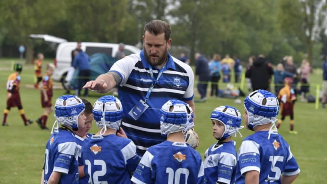 beccicoop12's tweet photo. @RhinosChallenge We loved this photo taken of our boys and their coach at the @RhinosChallenge thank you ☺️ https://t.co/xkIsnMMg4L