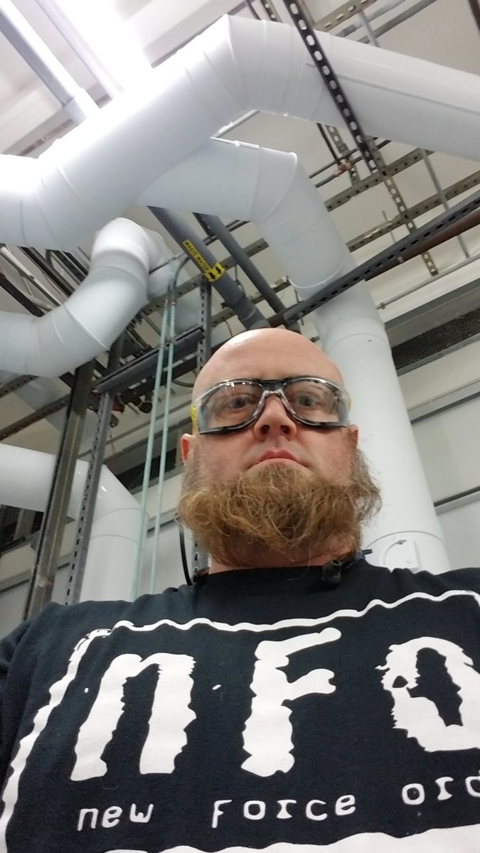 IR0N_PATRI07's tweet image. Its back to back @HaminMediaGroup days Thu was @nFo_podcast w/ @greekgodpapadon @HandsomeReaper @AlexArroyoMD talking #ProjectLuminous and Iger getting bounced by the mouse. #CanoeTips