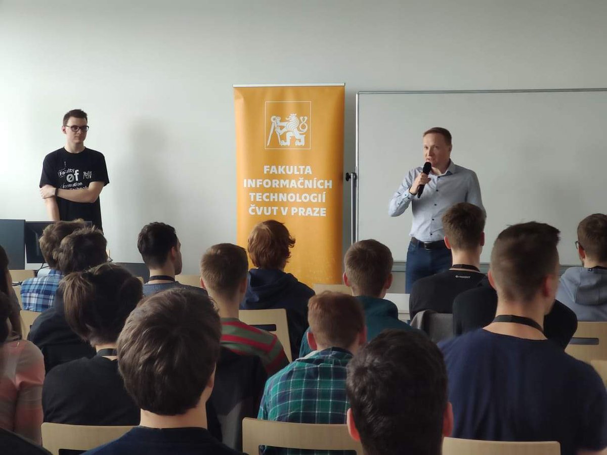 FIT_CTU's tweet image. Náš první technologický hackathon #HackFIT dnes zahájil děkan fakulty doc. Marcel Jiřina. #fitcvut #hackathon