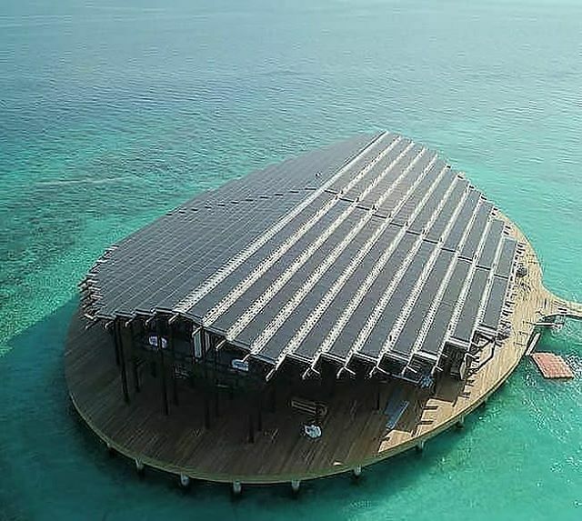 It's Friday and we're wishing this were our weekend getaway!
🌞
🌞
Repost from @solar24news The photovoltaic roof at the Kudadoo Maldives Private Island generates enough solar energy to power the entire resort, and will pay for itself in just 5 years. … ift.tt/2IgUq9f