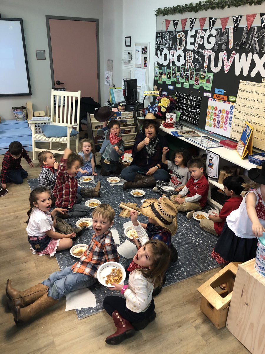 CourtneyHSES's tweet photo. Celebrating Go Texan Day in the Rainbow Fish class. Cowboy food by the campfire. Yee-haw!! #WeLoveHSES #GoTexanDay https://t.co/0sfPT1rUkx